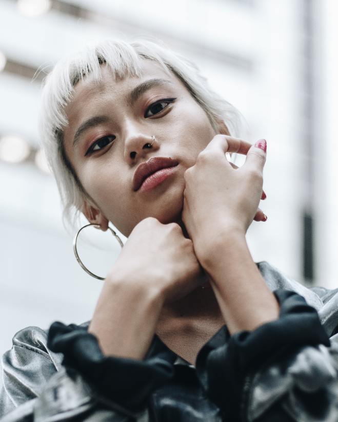 Eyes facing the camera